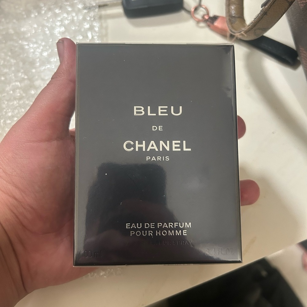 CHANEL Bleu Eau de Parfum - Black